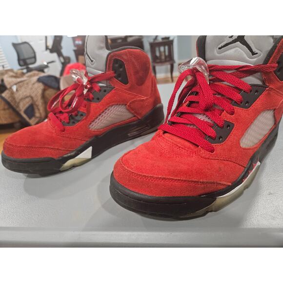 Nike Air Jordan 5 Raging Bull Red Suede DD0587-600 Size 9 main image 7